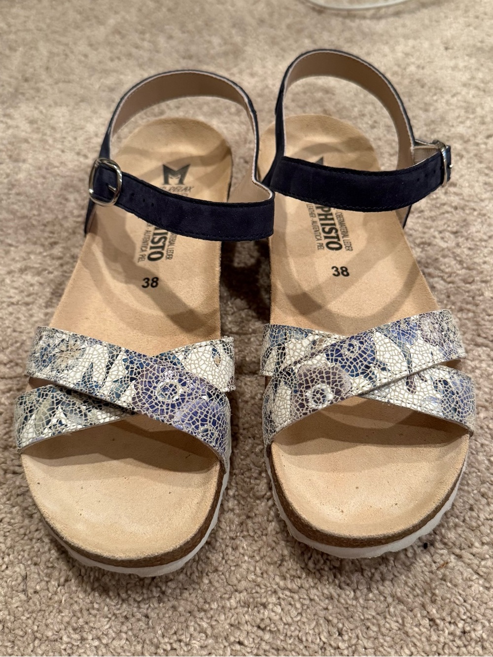 Mephisto Patterned Cross-Strap Sandals